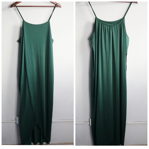 ✨NWOT✨Maxi wrap dress